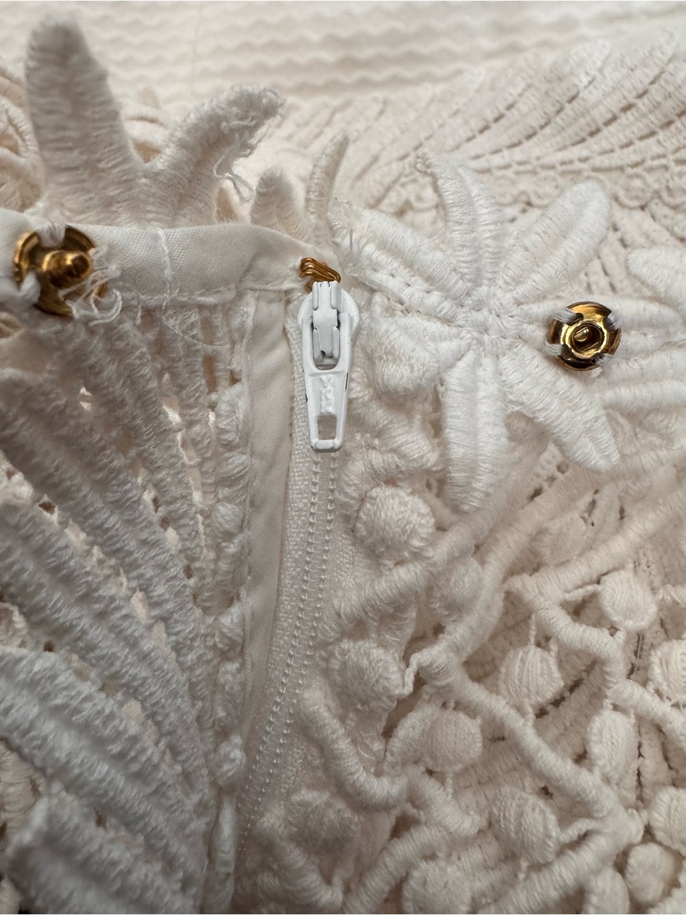 SOLD Lilly Pulitzer Breakers Resort White Mini Dress 8 Lace Top Sleeveless Shift - Picture 5 of 8